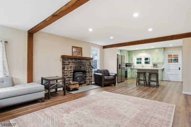 131 Crusher Rd Hopewell, NJ 08525