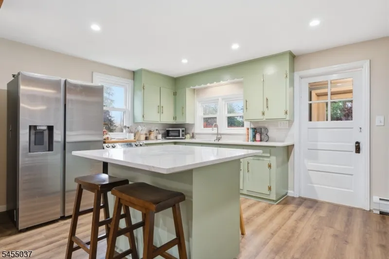 131 Crusher Rd Hopewell, NJ 08525