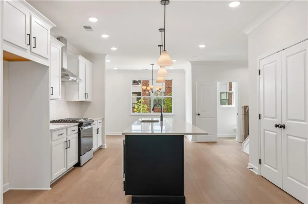 1919 Deco Drive Kennesaw, GA 30144