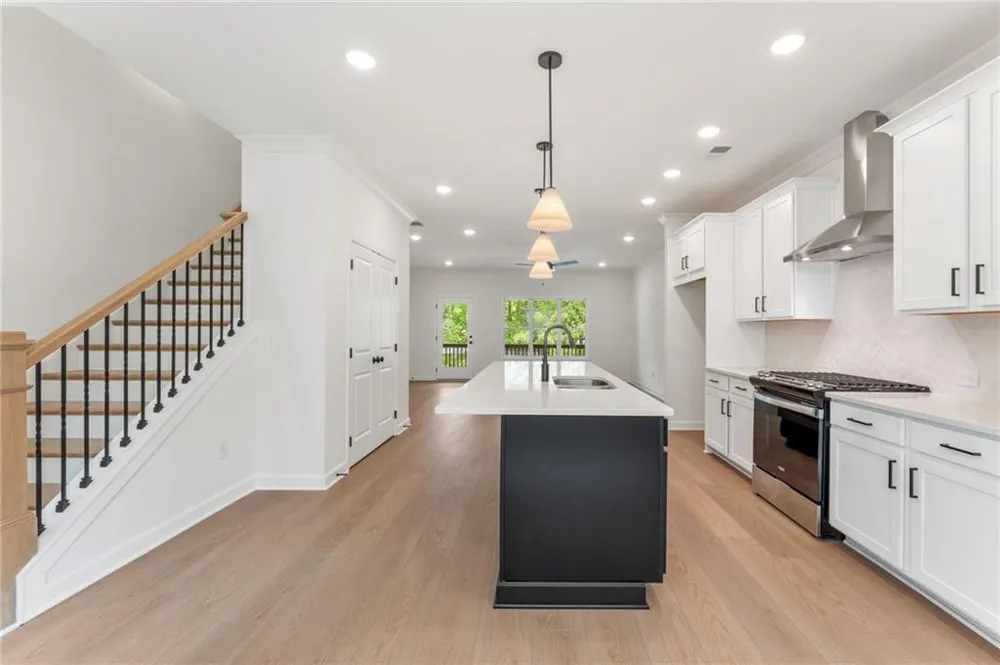 1919 Deco Drive Kennesaw, GA 30144