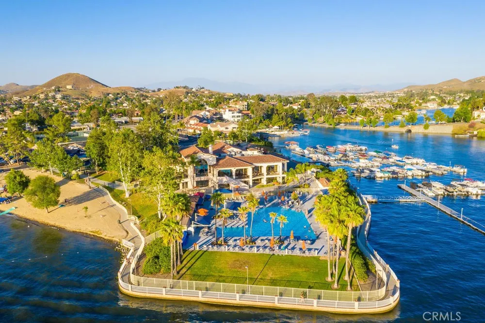 22780 Skylink Canyon Lake, CA 92587