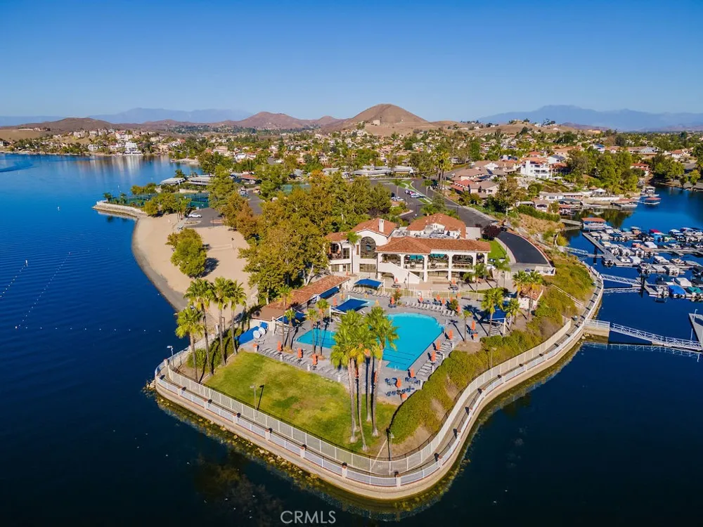22780 Skylink Canyon Lake, CA 92587