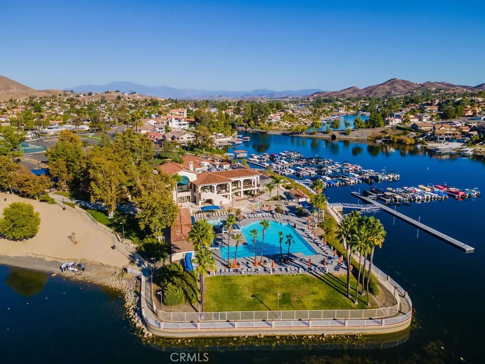 22780 Skylink Canyon Lake, CA 92587