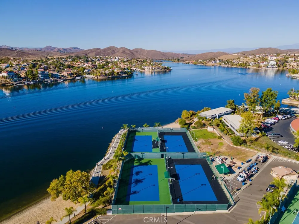 22780 Skylink Canyon Lake, CA 92587
