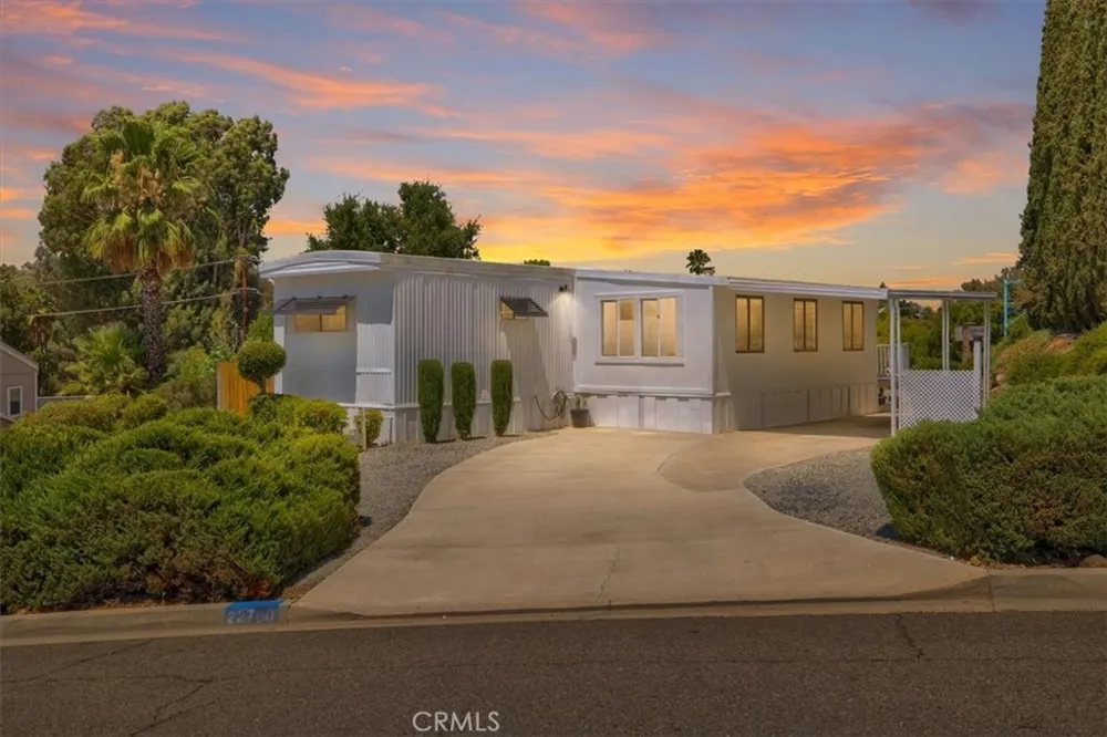 22780 Skylink Canyon Lake, CA 92587