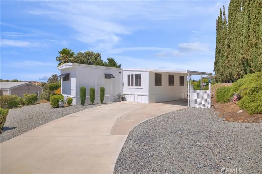 22780 Skylink Canyon Lake, CA 92587