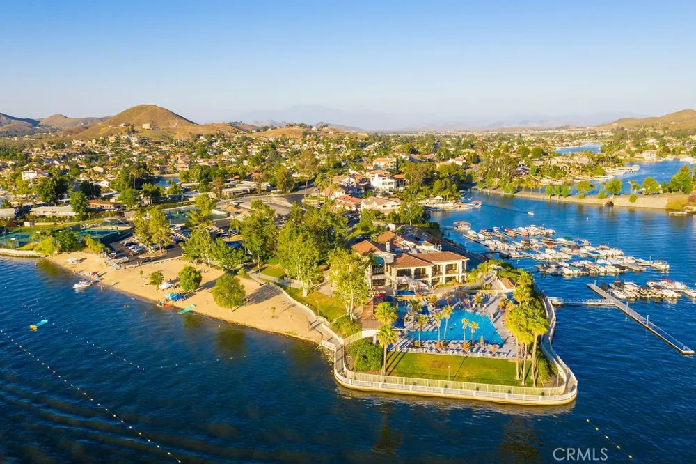 22780 Skylink Canyon Lake, CA 92587