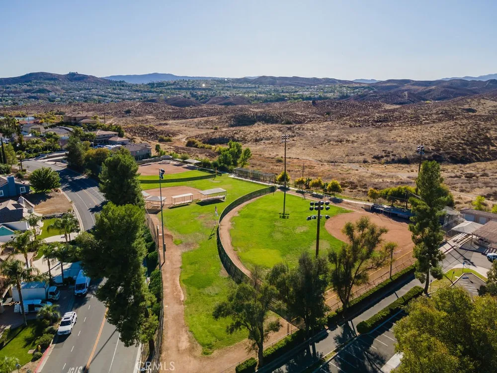 22780 Skylink Canyon Lake, CA 92587
