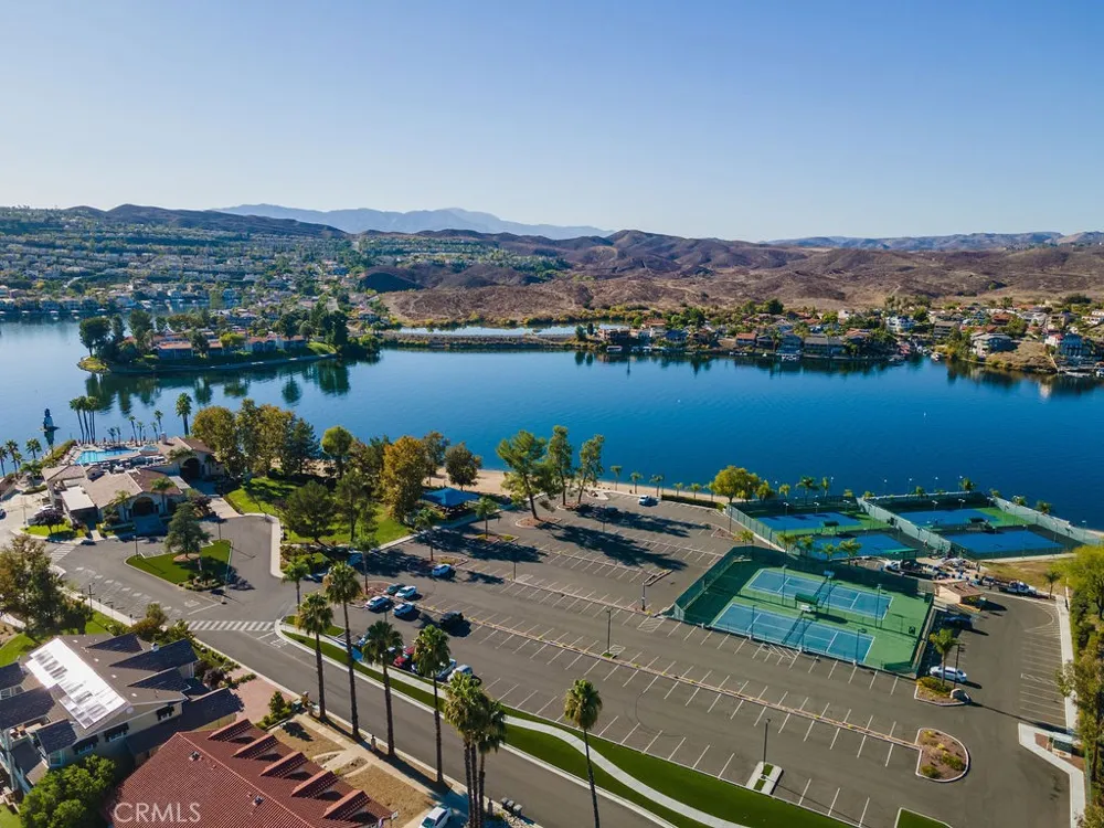 22780 Skylink Canyon Lake, CA 92587