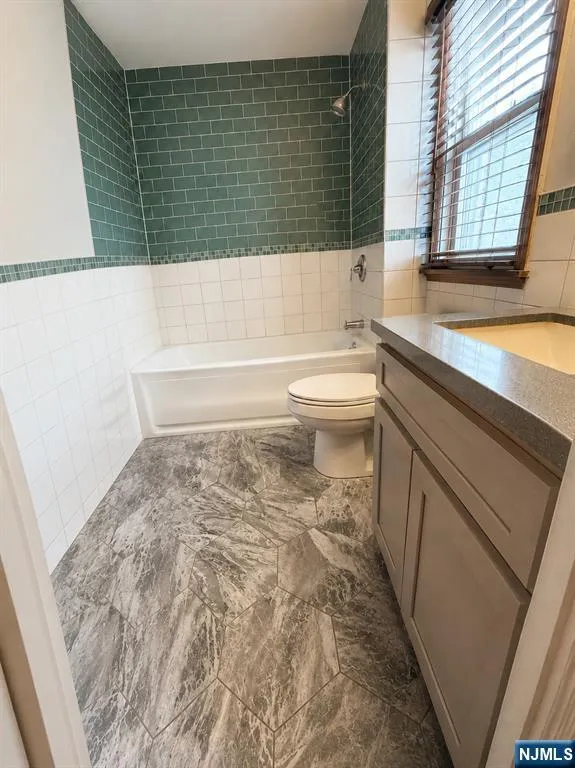 503 6th Avenue Lyndhurst, NJ 07071