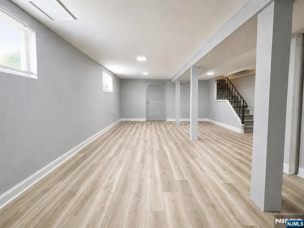 503 6th Avenue Lyndhurst, NJ 07071
