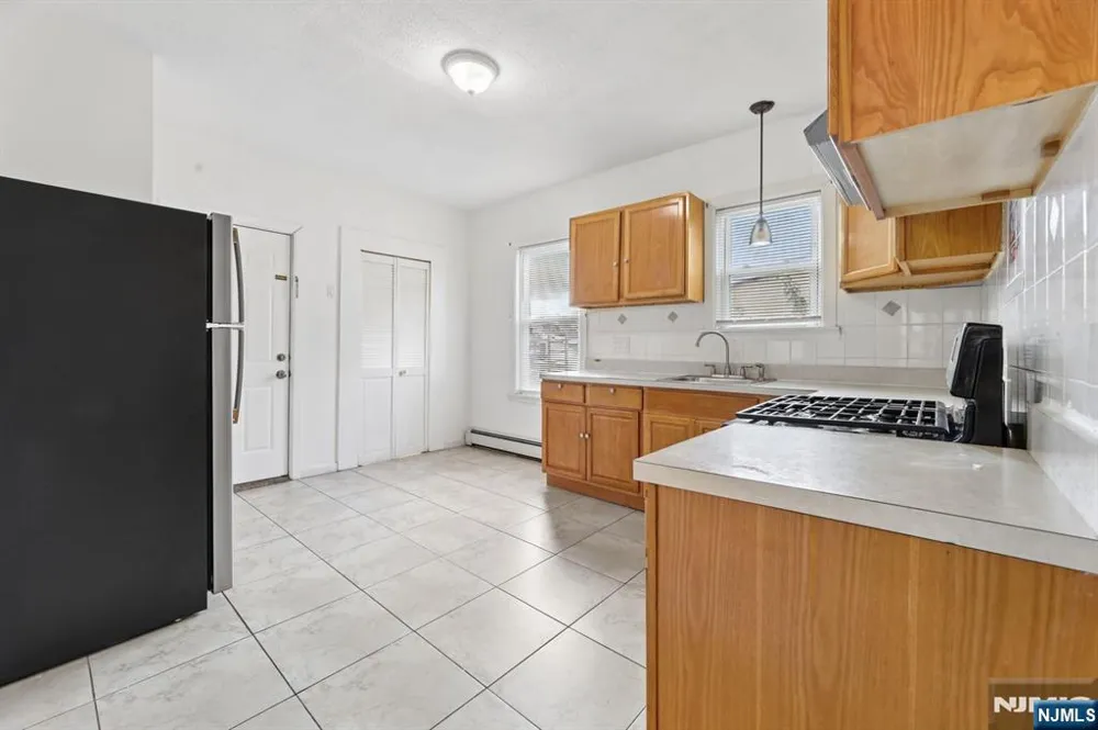 441-443 E 27th Street 2 Paterson, NJ 07514