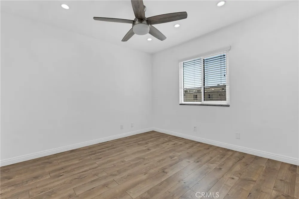 9555 Sepulveda #5 North Hills, CA 91343