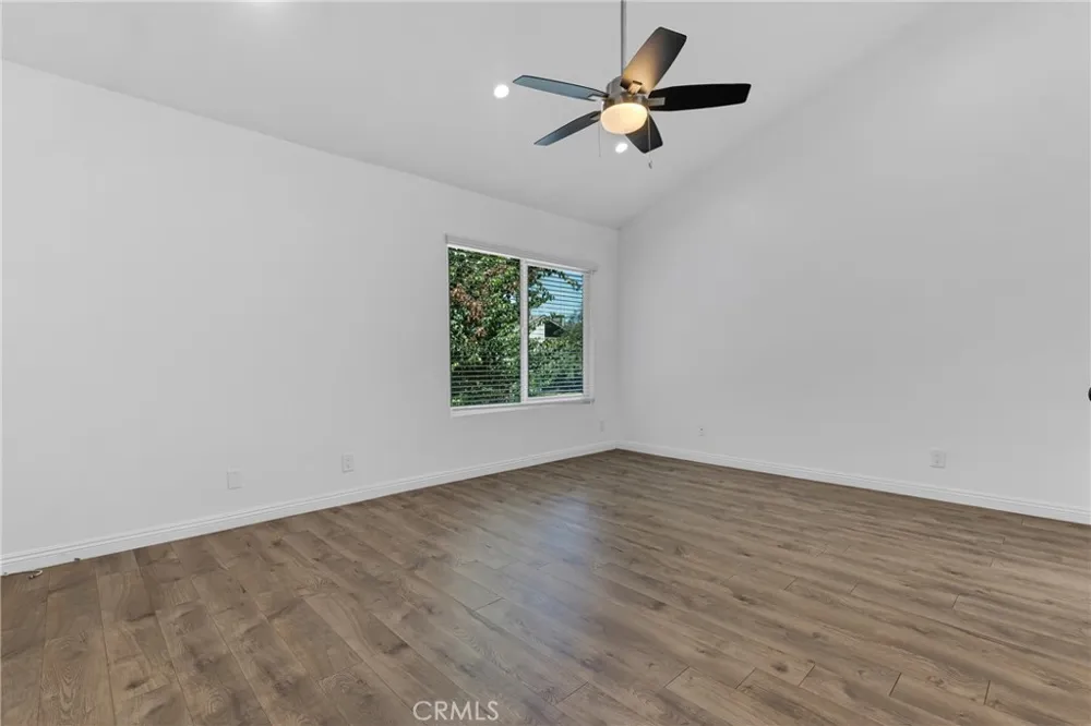 9555 Sepulveda #5 North Hills, CA 91343