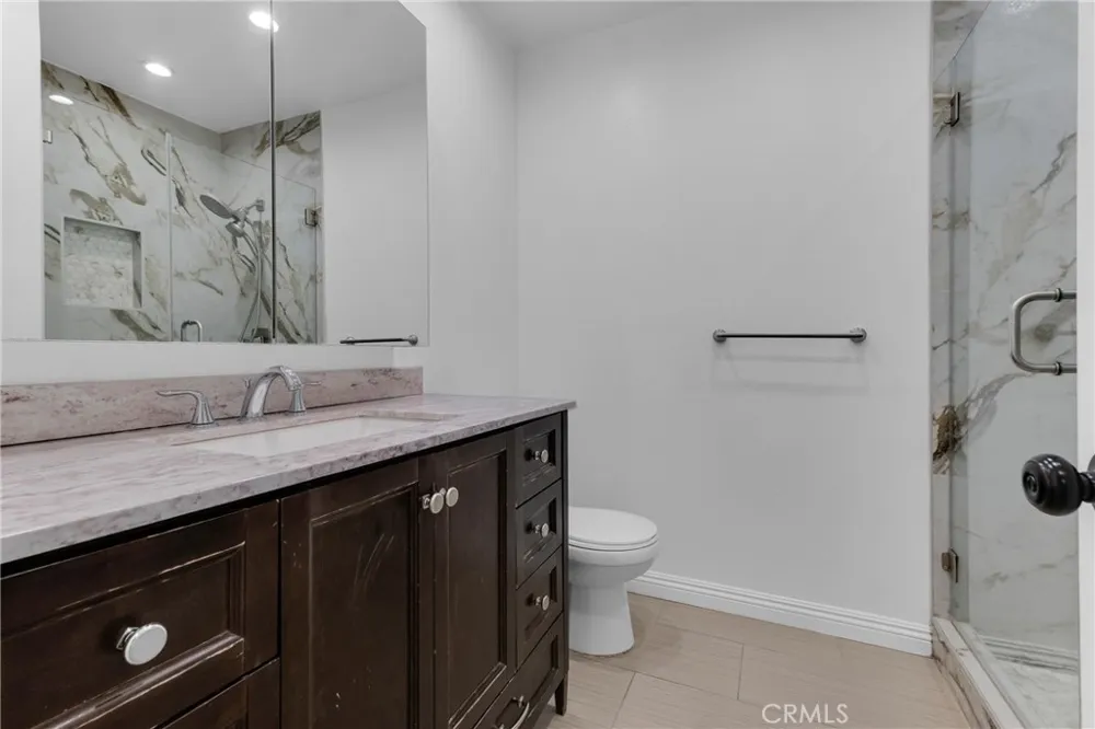9555 Sepulveda #5 North Hills, CA 91343