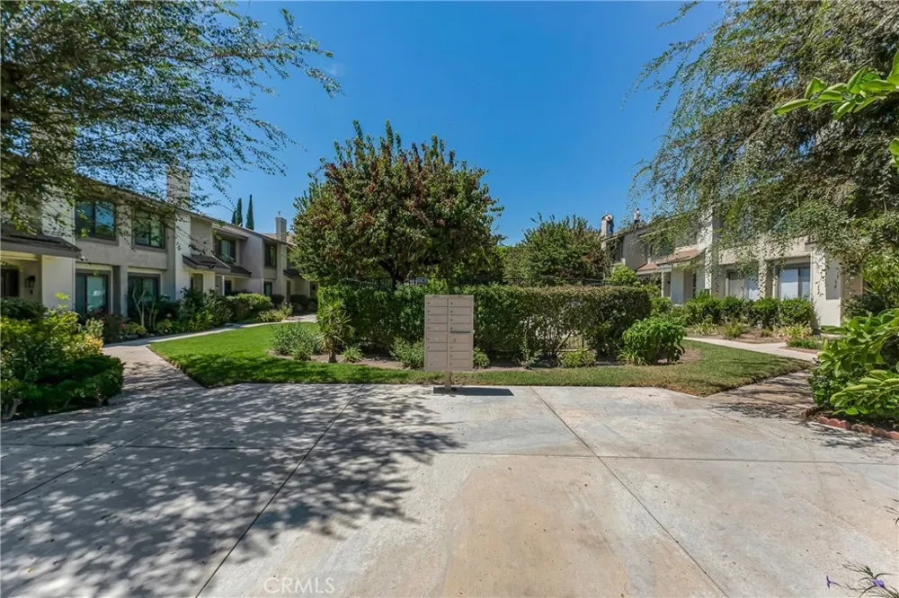 9555 Sepulveda #5 North Hills, CA 91343