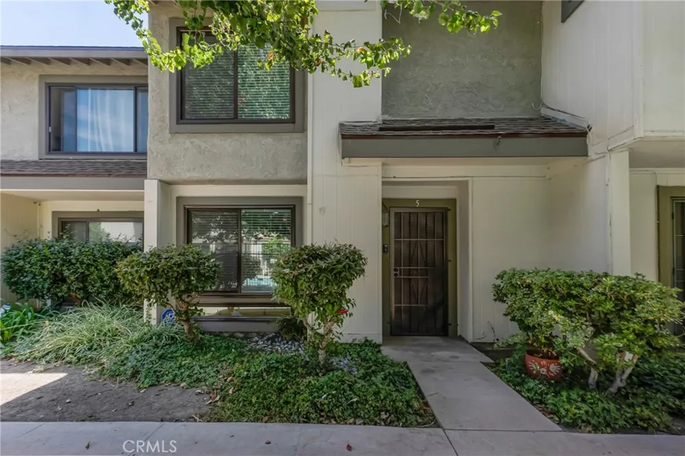 9555 Sepulveda #5 North Hills, CA 91343