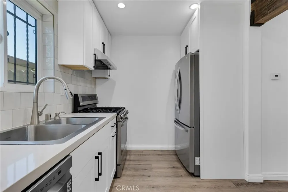 9555 Sepulveda #5 North Hills, CA 91343