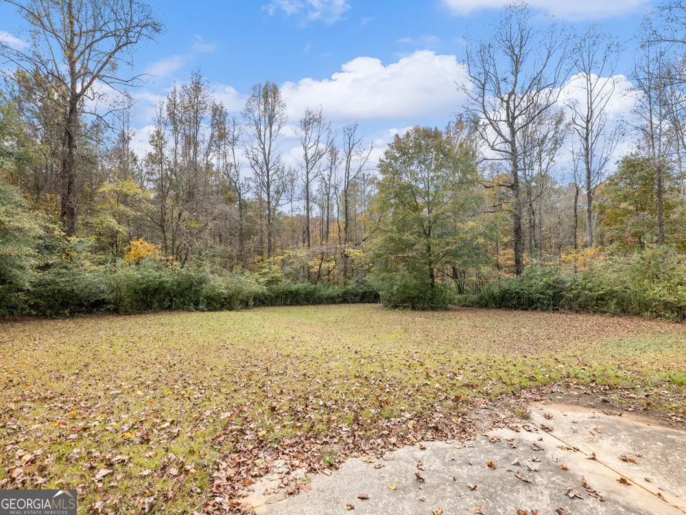 2773 River RD Ellenwood, GA 30294
