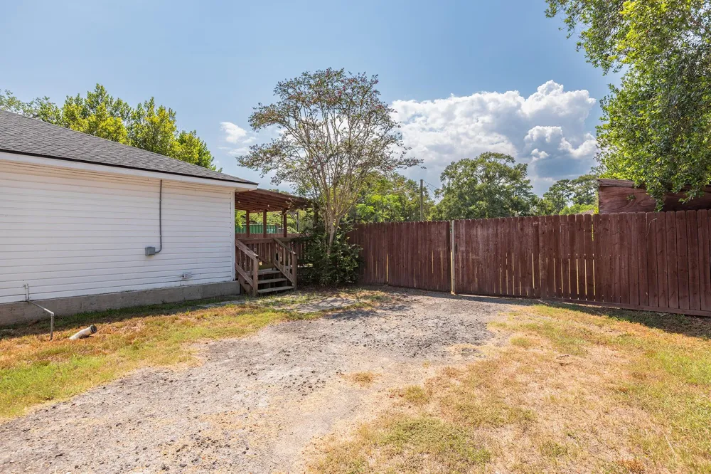 1909 Reese Street Liberty, TX 77575