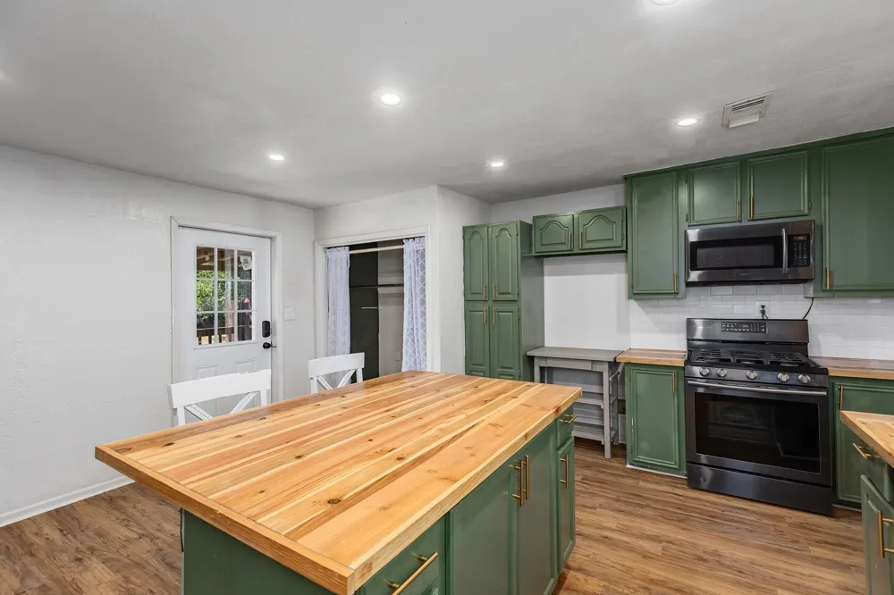 1909 Reese Street Liberty, TX 77575
