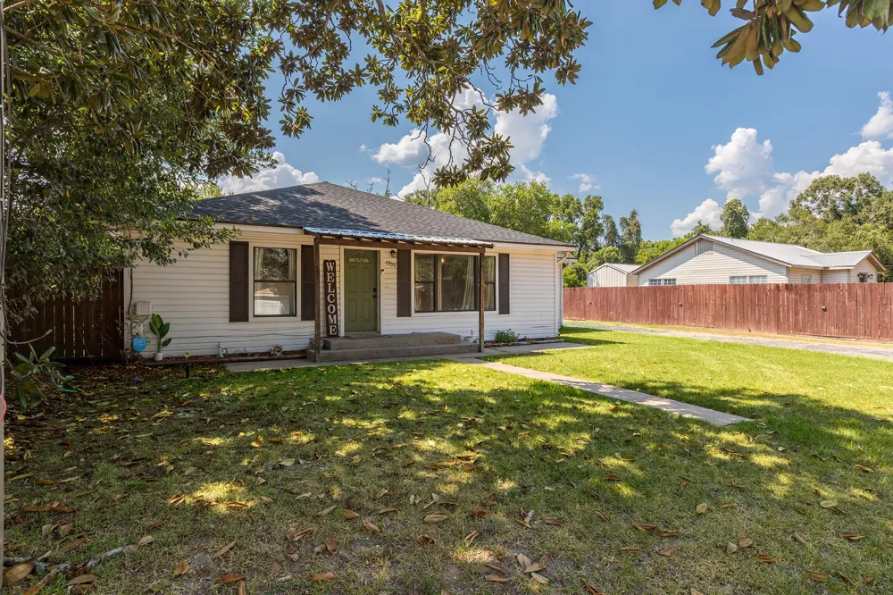 1909 Reese Street Liberty, TX 77575