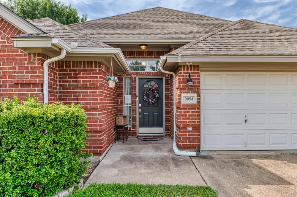 9094 Saranac Trail Fort Worth, TX 76118