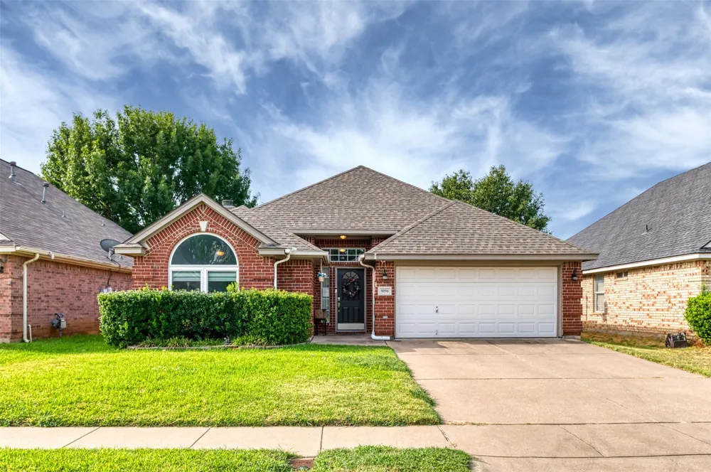 9094 Saranac Trail Fort Worth, TX 76118