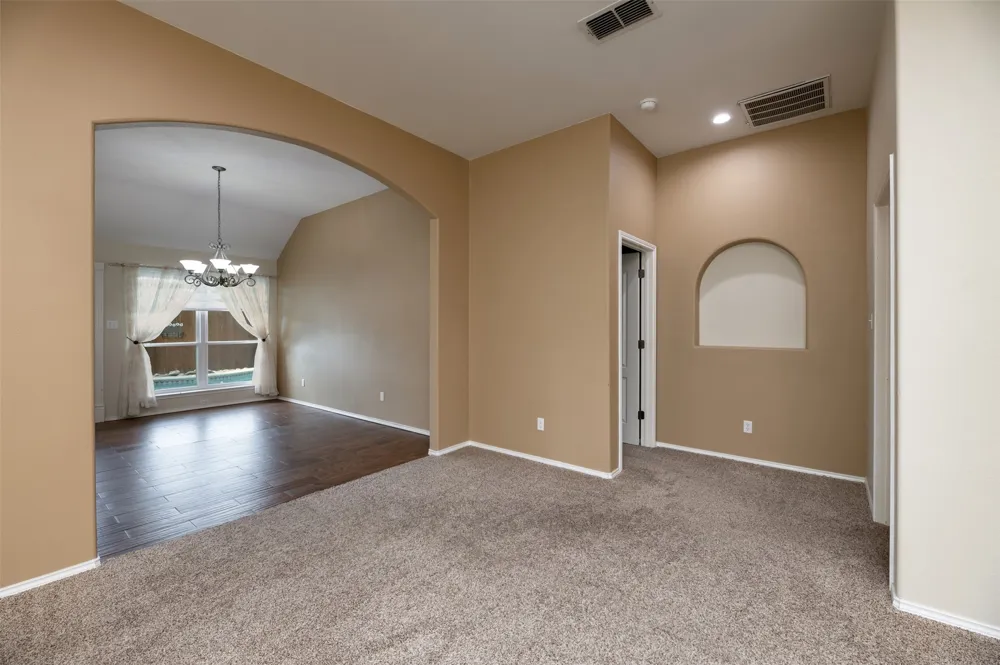 9094 Saranac Trail Fort Worth, TX 76118