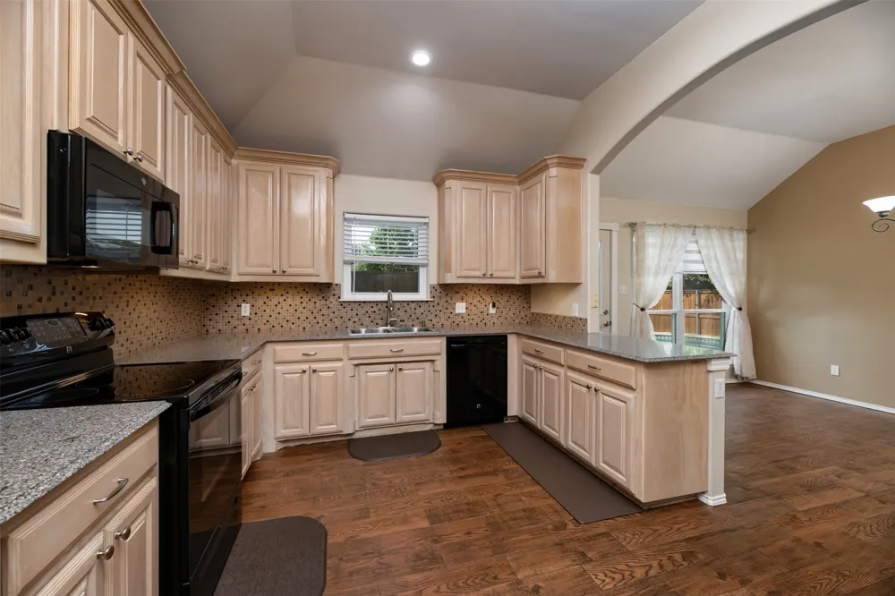 9094 Saranac Trail Fort Worth, TX 76118