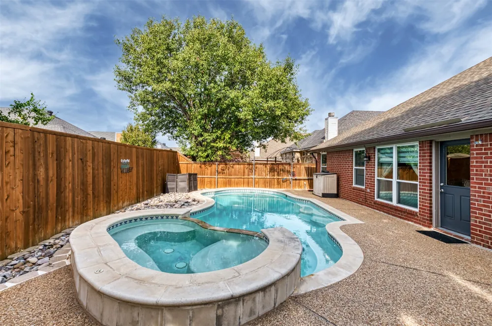 9094 Saranac Trail Fort Worth, TX 76118