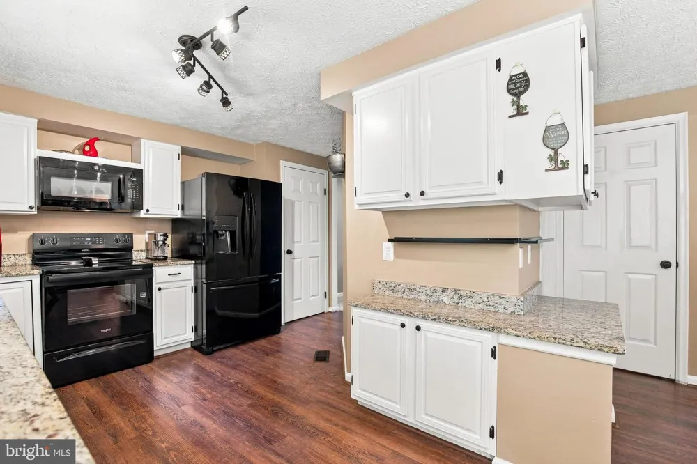 16125 OLMSTEAD LANE Woodbridge, VA 22191