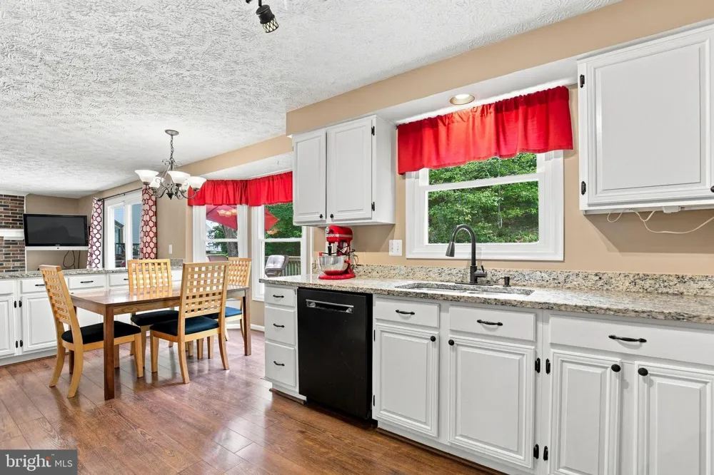 16125 OLMSTEAD LANE Woodbridge, VA 22191