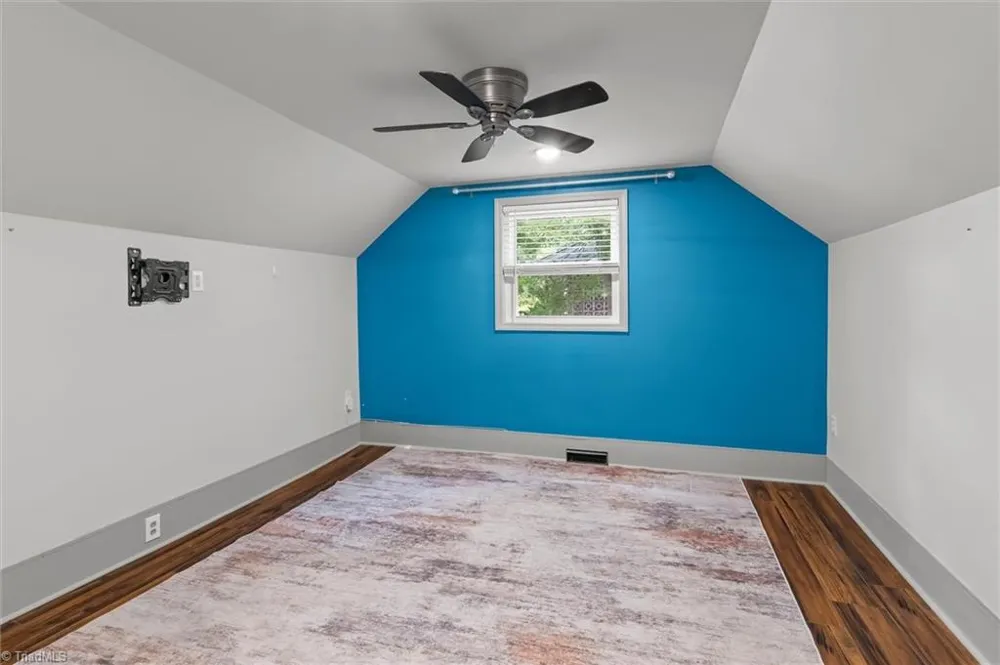 521 Dogwood Circle High Point, NC 27260