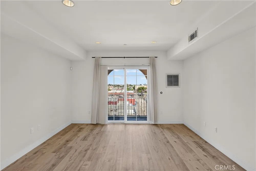 11 S 3rd Alhambra, CA 91801