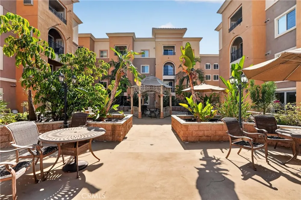 11 S 3rd Alhambra, CA 91801
