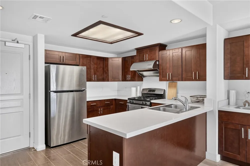 11 S 3rd Alhambra, CA 91801
