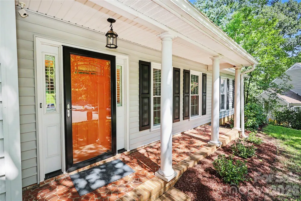 2701 Creekbed Lane Charlotte, NC 28210