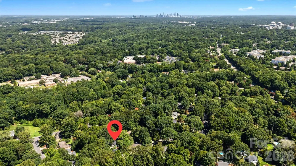 2701 Creekbed Lane Charlotte, NC 28210