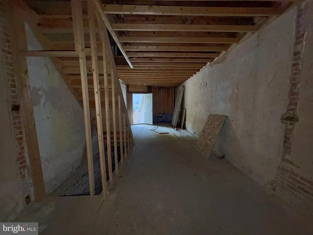 1909 FREDERICK AVENUE Baltimore, MD 21223