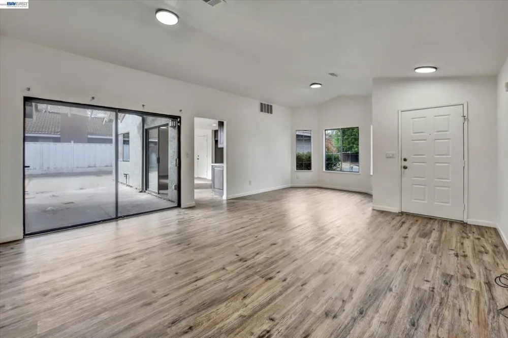 4205 Palomar Dr Antioch, CA 94531