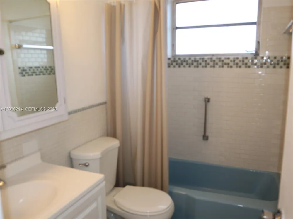 18790 NE 18th Ave #231 Miami, FL 33179