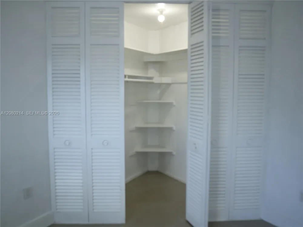 18790 NE 18th Ave #231 Miami, FL 33179