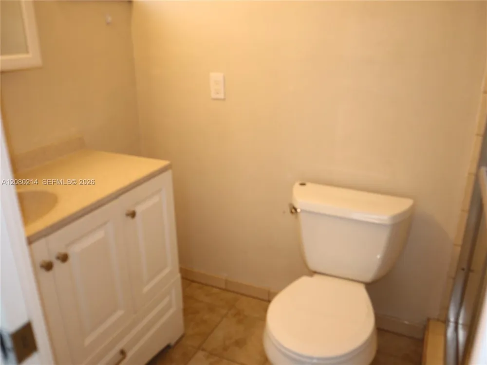 18790 NE 18th Ave #231 Miami, FL 33179
