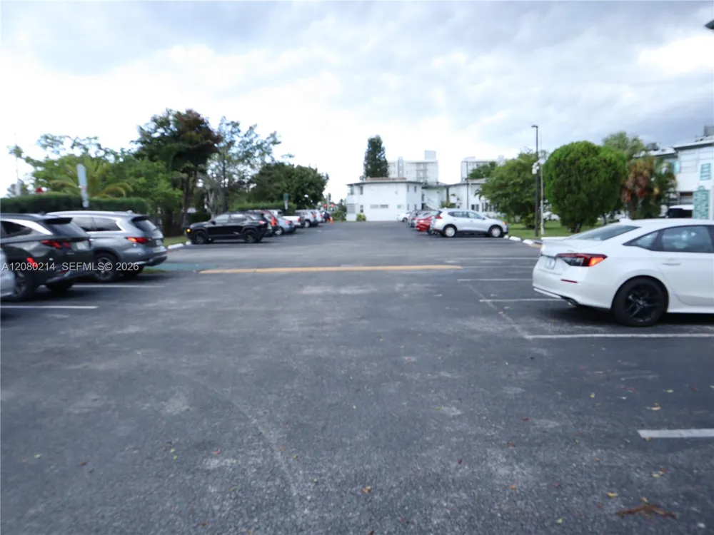 18790 NE 18th Ave #231 Miami, FL 33179