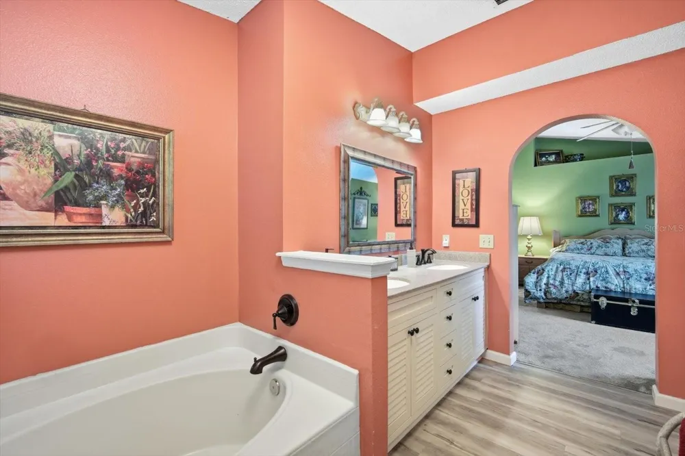 809 ROCKY MOUNTAIN COURT Valrico, FL 33594