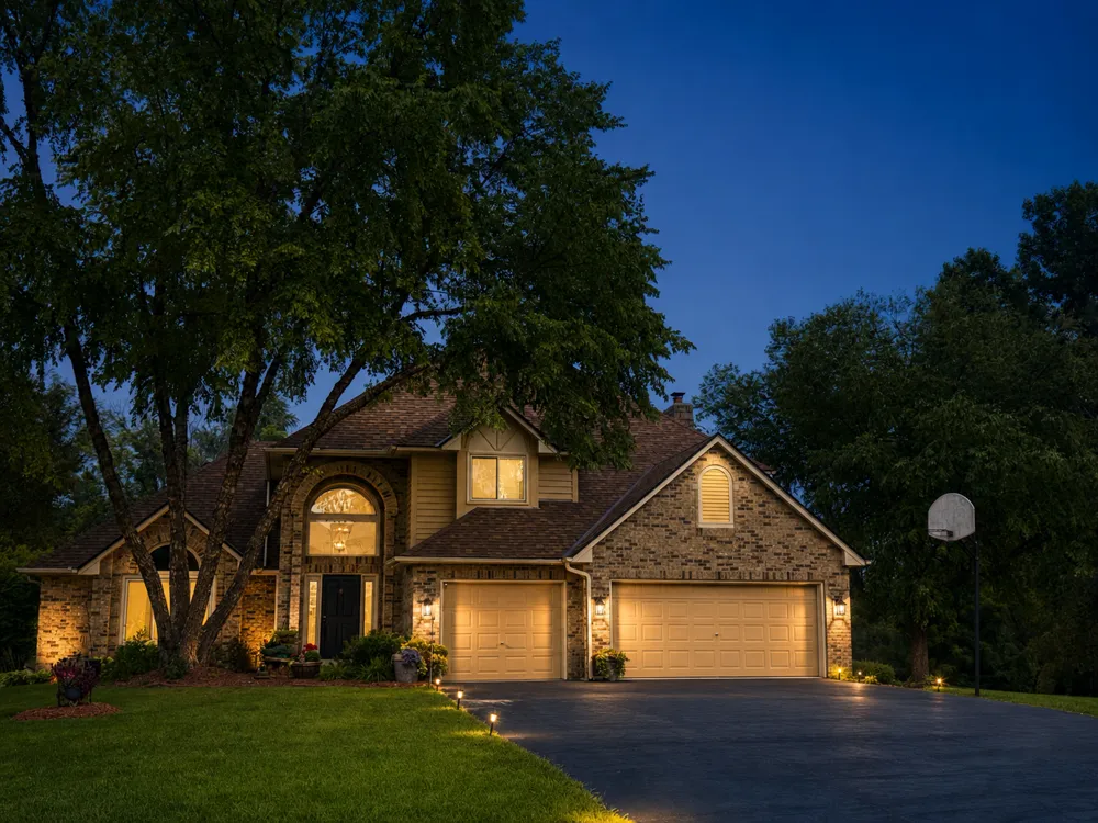 12800 50th Avenue Plymouth, MN 55442