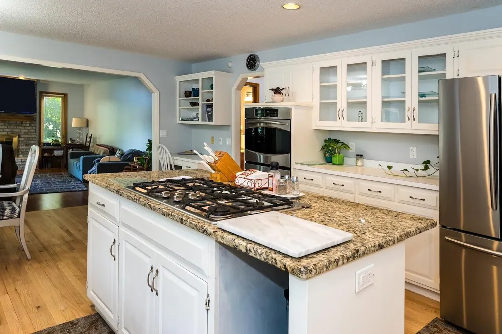 12800 50th Avenue Plymouth, MN 55442