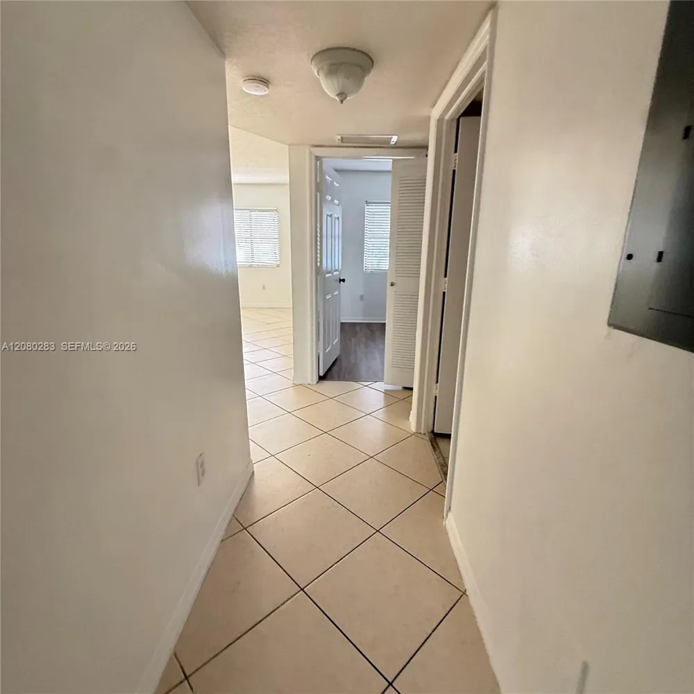 22931 SW 88th Pl #105 Cutler Bay, FL 33190