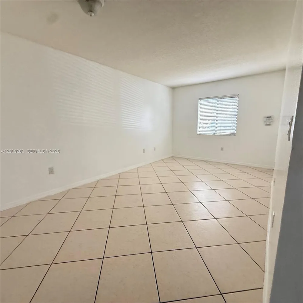22931 SW 88th Pl #105 Cutler Bay, FL 33190
